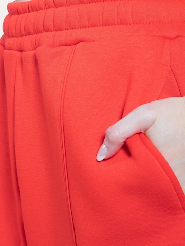 Loosefit Pantalon 'Siara' Smilodox en rouge