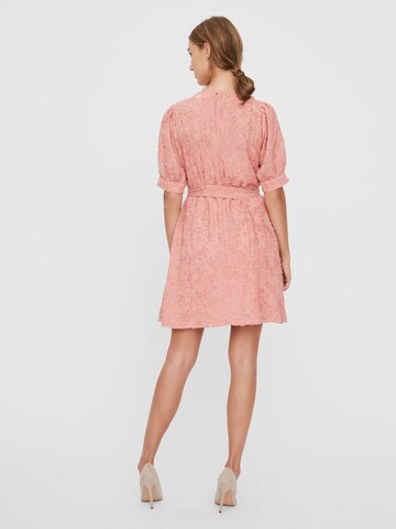 VERO MODA - Vestido em rosa