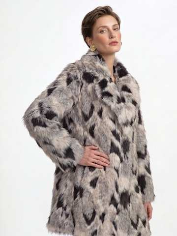 Cappotto invernale di Rich & Royal in beige