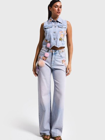IT'S BASIC Bodywarmer 'FLORAL DENIM WAISTCOAT' in Blauw