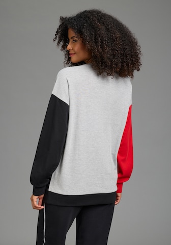 Neun Monate Sweatshirt in Grey