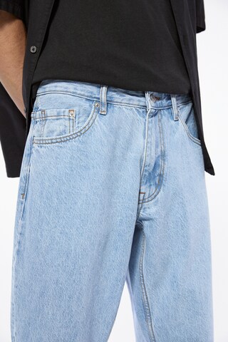 Pull&Bear Regular Jeans in Blauw