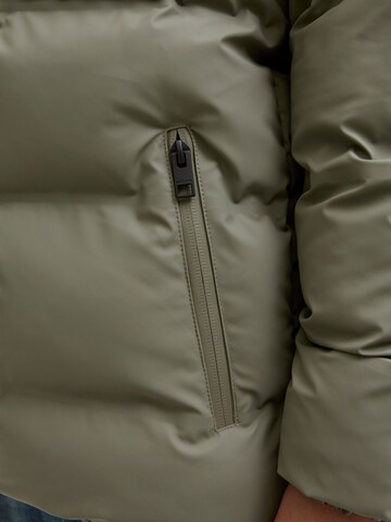 Giacca invernale di Jack & Jones Junior in grigio