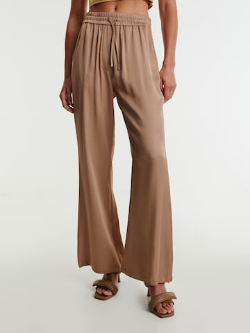 EDITED Loose fit Pants 'Stina' in Brown: front