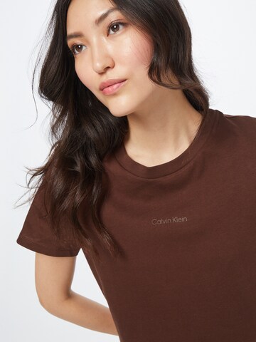 Calvin Klein T-Shirt in Braun