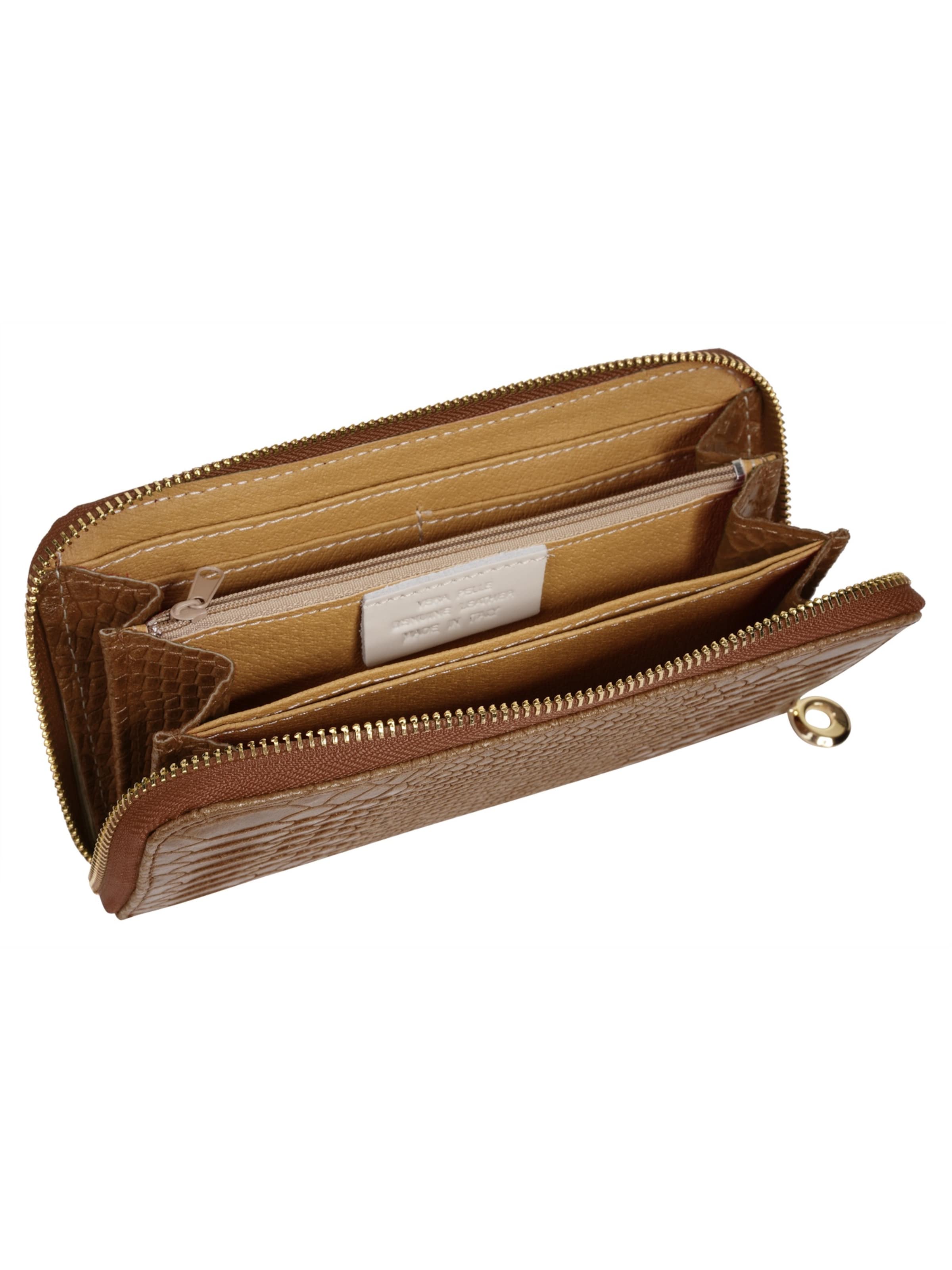 Samantha Look Wallet in Brown