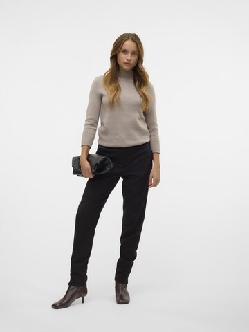 VERO MODA Tapered Trousers with creases 'BEATE' in Black