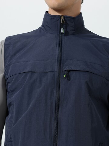 Youthup Vest in Blue