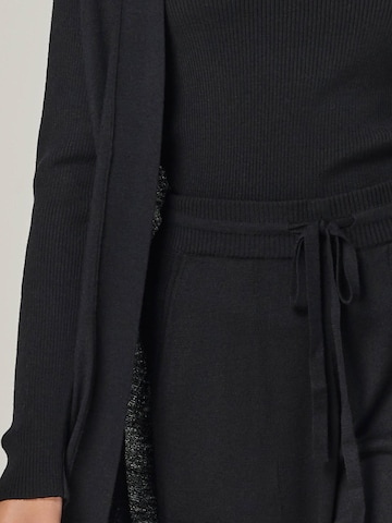 YOU LOOK PERFECT Loungewear in Black