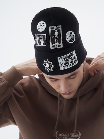 Pull&Bear Mütze in Schwarz: Vorderseite
