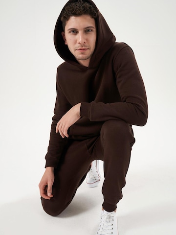 LOUIS LECLER Sweatshirt 'Hiro' in Bruin