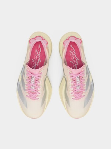 Chaussure de course 'ADIZERO ADIOS PRO 4' ADIDAS PERFORMANCE en blanc