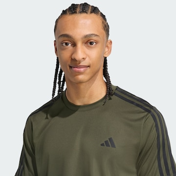 ADIDAS PERFORMANCE Funktionsshirt 'Train Essentials' in Grün