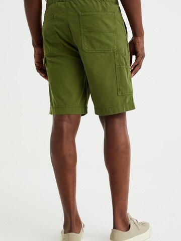 WE Fashion Regular Cargo trousers in Green