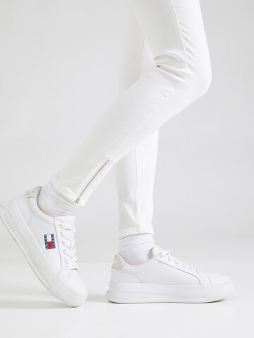 Tommy Jeans - Slimfit Calças de ganga 'NORA MID RISE SKINNY' em branco