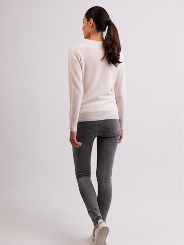 Cardigan CASH-MERE.CH en blanc