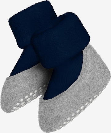 Chaussettes FALKE en bleu : devant
