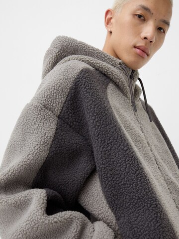 Bershka Jacke in Grau