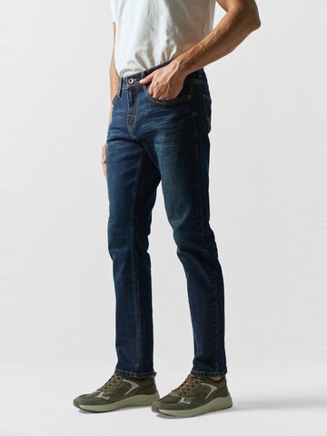 regular Jeans di KOROSHI in blu