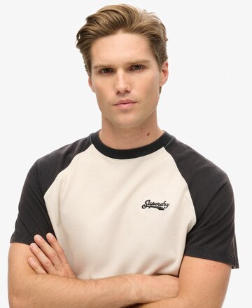Superdry Μπλουζάκι 'ESSENTIAL' σε μπεζ