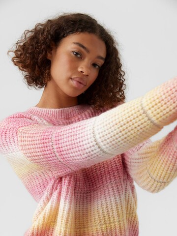 VERO MODA Sweater 'Begonia' in Yellow