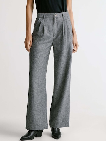 Pepe Jeans Regular Broek in Grijs: voorkant