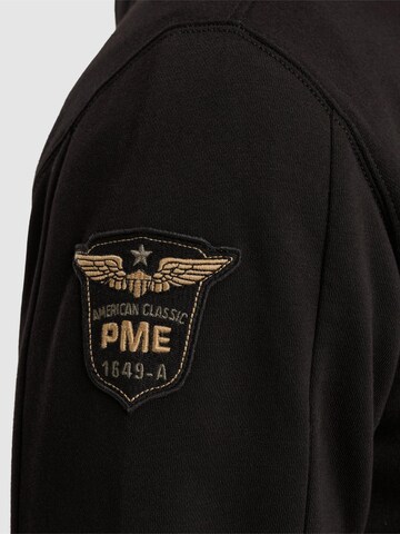 PME Legend Collegepaita 'Hoodie with artwork' värissä musta