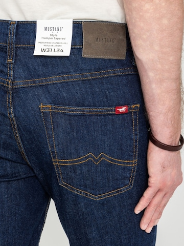 Tapered Jeans 'Mustang Style Tramper Tapered Denim Blue 1018016 5000 901' di MUSTANG in blu