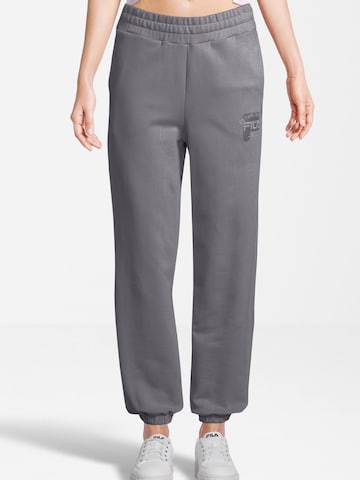 Tapered Pantaloni 'BAULER' di FILA in grigio: frontale