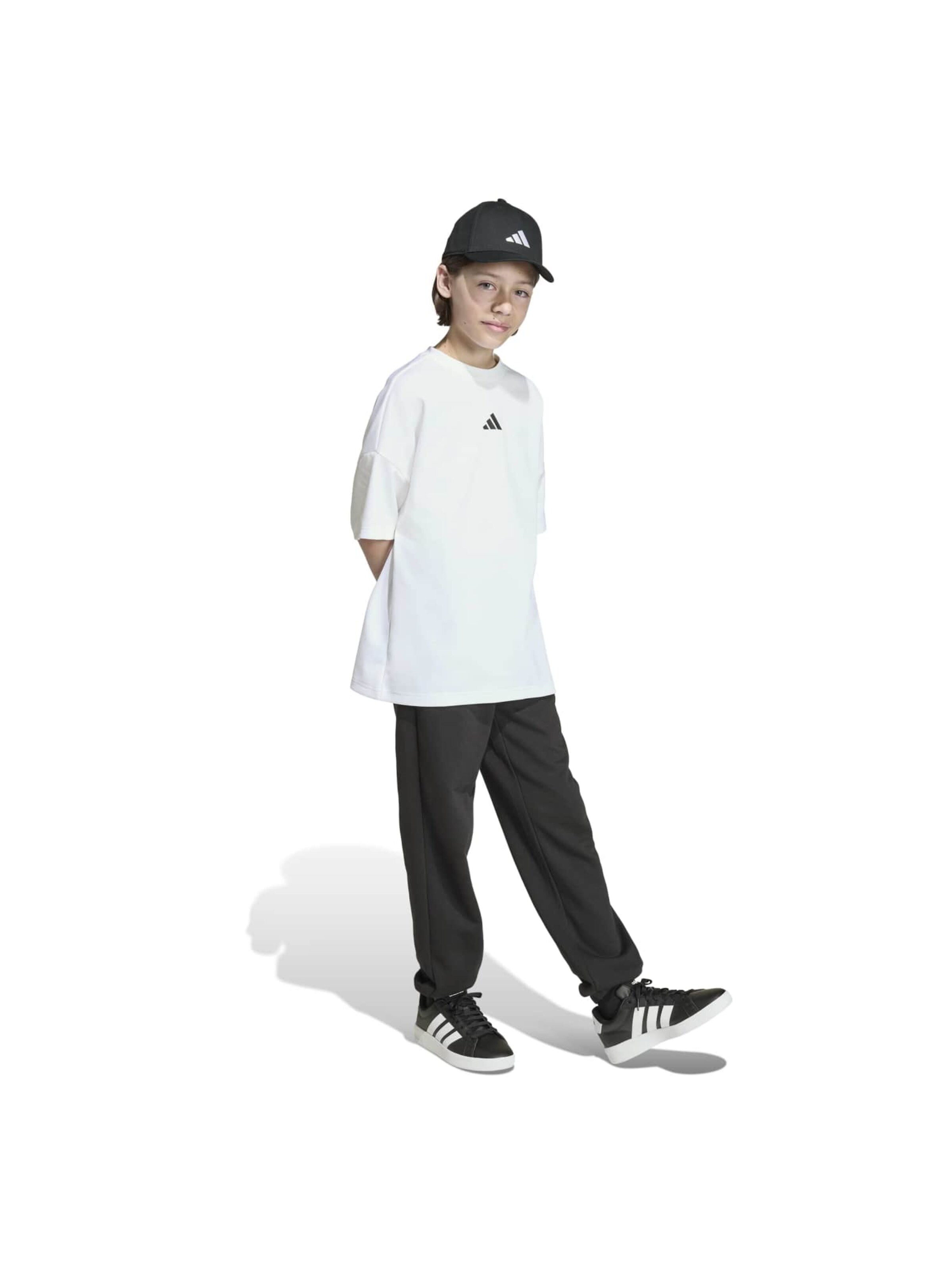 ADIDAS SPORTSWEAR Λειτουργικό μπλουζάκι σε λευκό