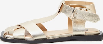 CESARE GASPARI Strap Sandals in Gold: front