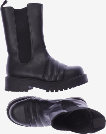 Monki Dress Boots in 37 in Black: front
