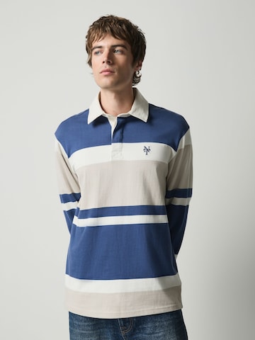 Next Shirt in Blue: front