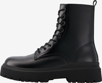 Boots stringati di Bershka in nero: frontale