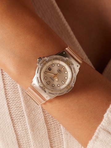 Montre à affichage analogique CASIO en argent : devant