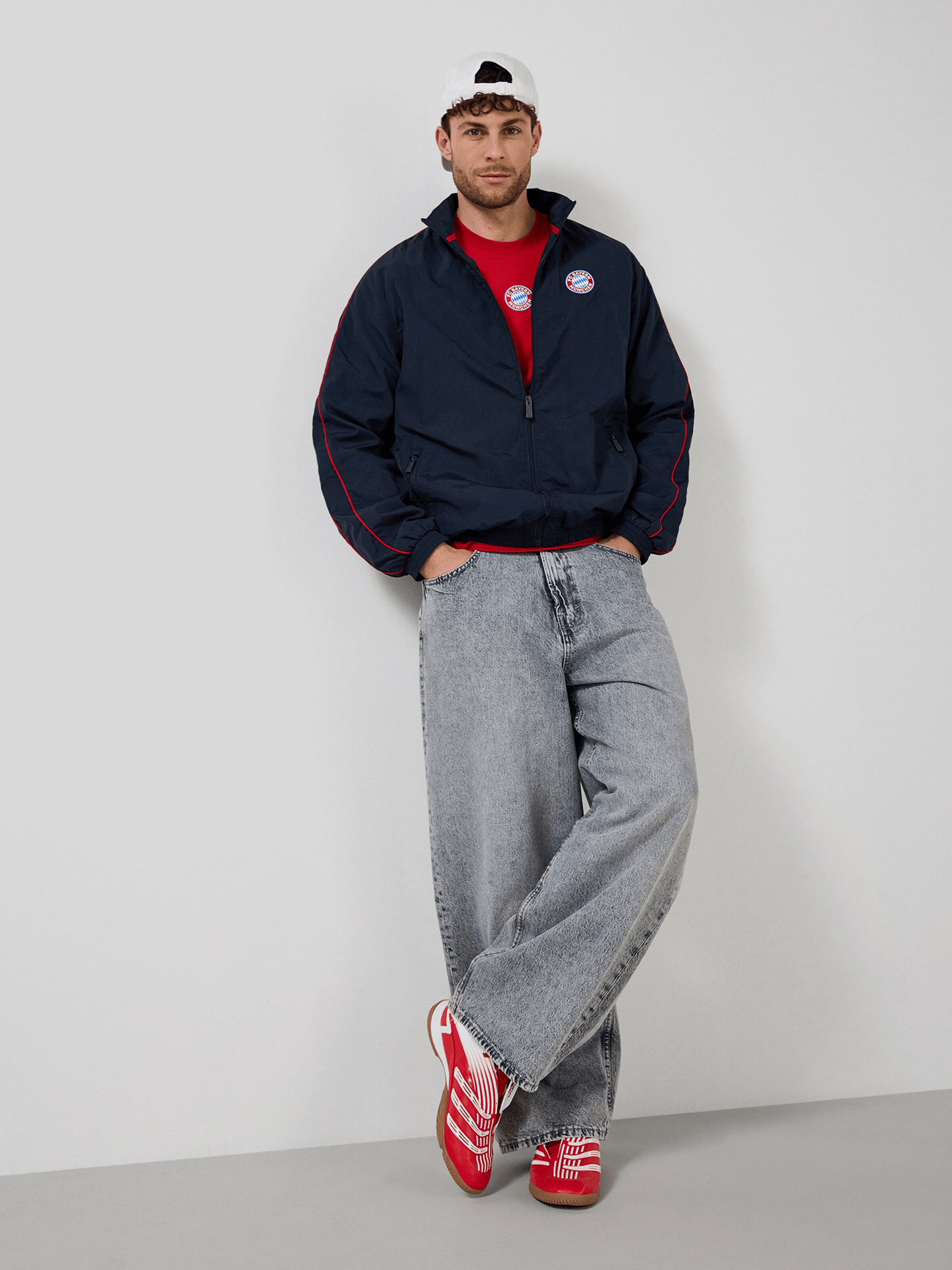 FC BAYERN MÜNCHEN Between-Season Jacket in Blue
