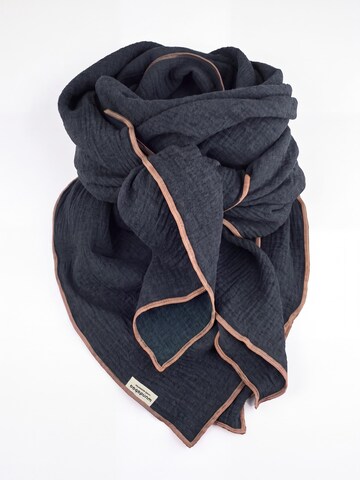 wundabaa Scarf 'Musselin Melange 130 x 130' in Grey: front