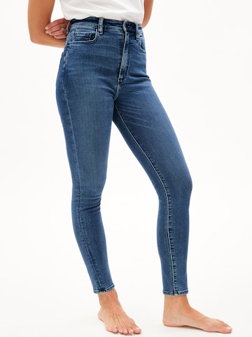 ARMEDANGELS Skinny Jeans 'Ingaa' in Blauw: voorkant