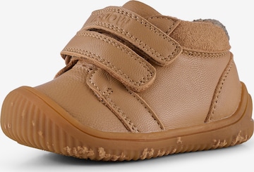 WODEN First-Step Shoes 'Tristan Leather' in Brown: front