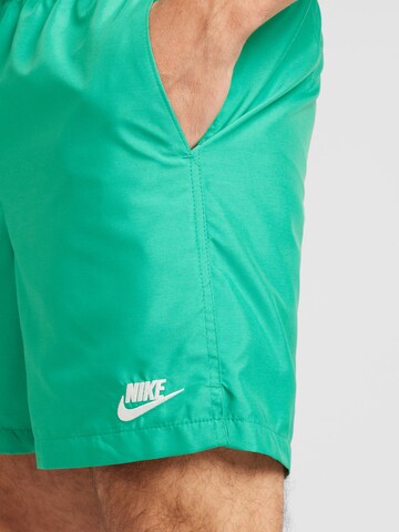 Nike Sportswear Regular Панталон в зелено
