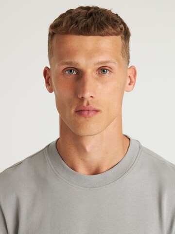 CHASIN' Shirt 'Brace-B' in Grau