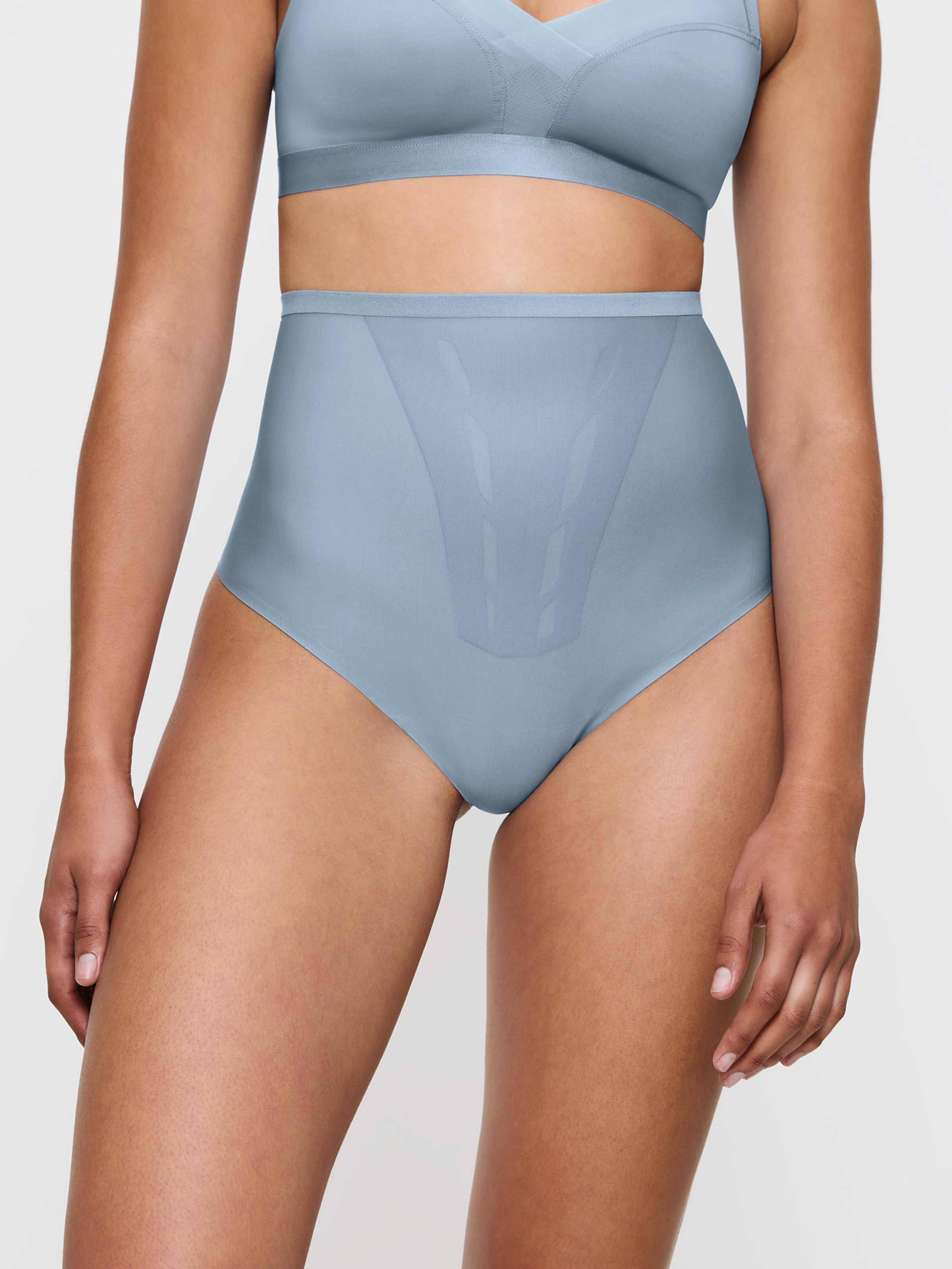 String ' Shape Smart Highwaist ' TRIUMPH en bleu : devant