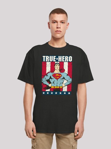 Maglietta 'Superman True Hero' di F4NT4STIC in nero: frontale