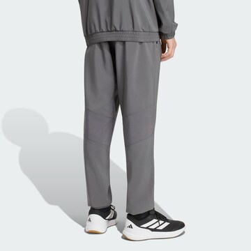 ADIDAS SPORTSWEAR Tapered Sporthose 'TECH APPAREL' in Grau