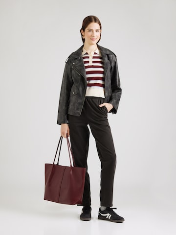 Regular Pantalon 'PCCHILLI' PIECES en noir