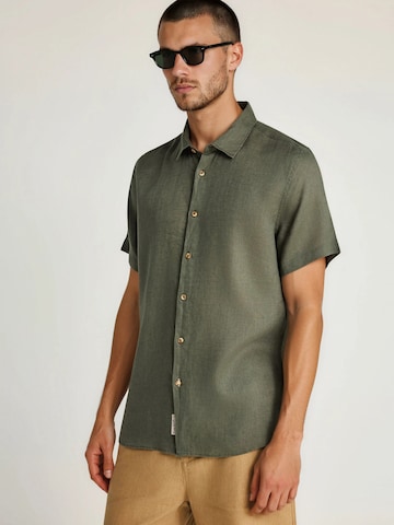 Funky Buddha Regular fit Πουκάμισο σε πράσινο: μπροστά