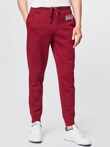 Effilé Pantalon GAP en rouge : devant