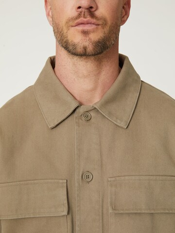 DAN FOX APPAREL Regularny krój Koszula 'Arvid' w kolorze brązowy