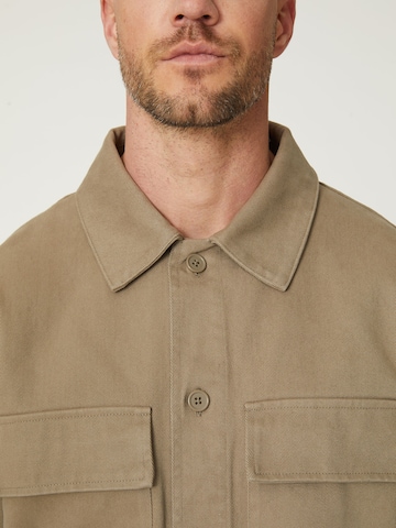 Coupe regular Chemise 'Arvid' DAN FOX APPAREL en marron