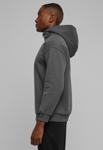 Urban Classics Свитшот в Серый